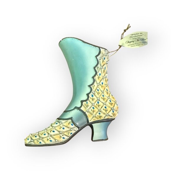 Stepping in Time "Winter in Manhattan” – Collectible Shoe Ornament by Ashton-Dra - Picture 1 of 8